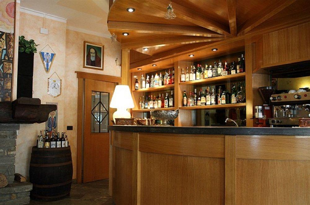 Hotel & Restaurant Le Charaban Aosta Exterior foto