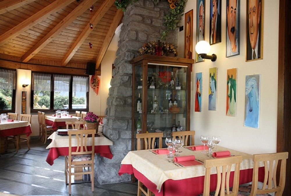 Hotel & Restaurant Le Charaban Aosta Exterior foto